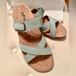 NWT!❤️‍🔥 SOFTWALK Leather Sandals!